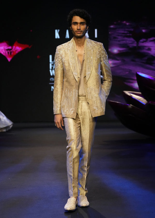 Moff Floral And Geometric Embroidered Tuxedo Suit
