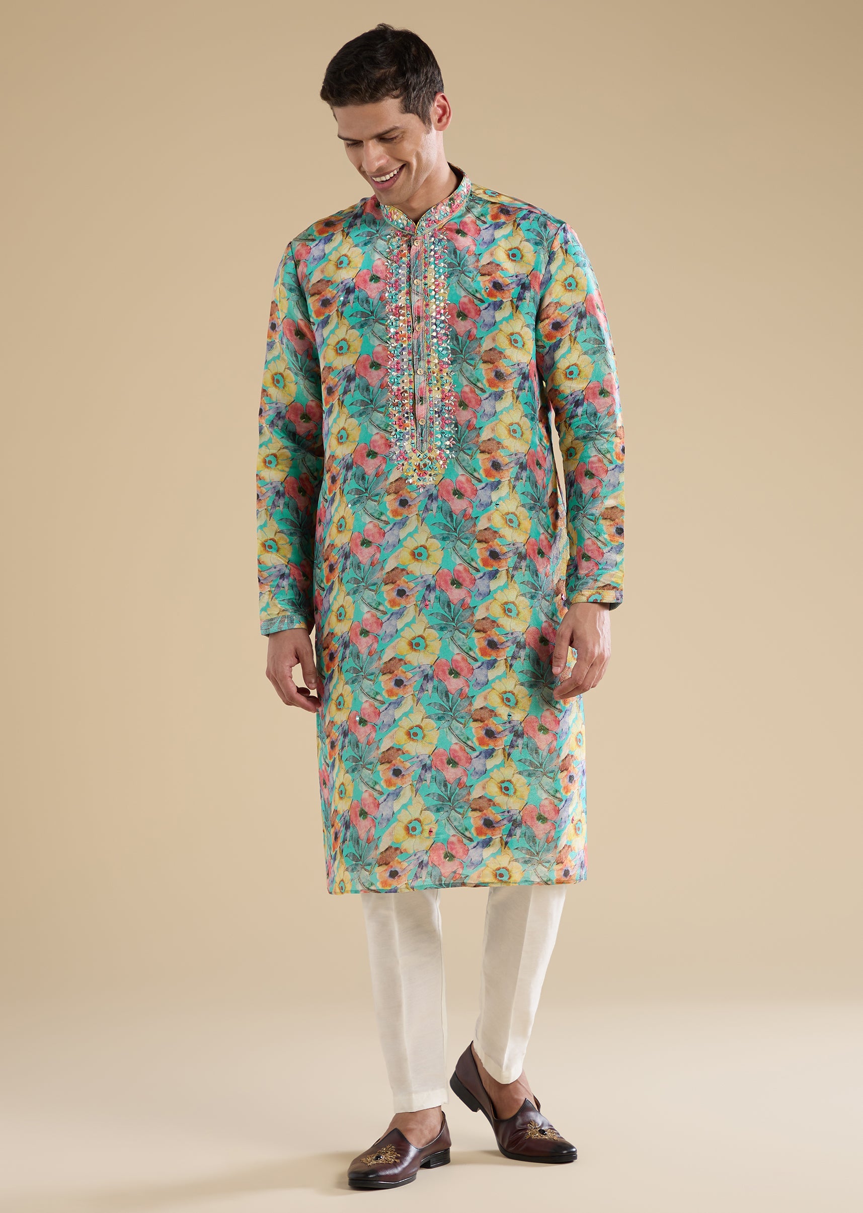 multi-mirror-embellished-kurta-set-sg381073-3 f04df084-ba36-44a5-b8b8-627c2b52be91