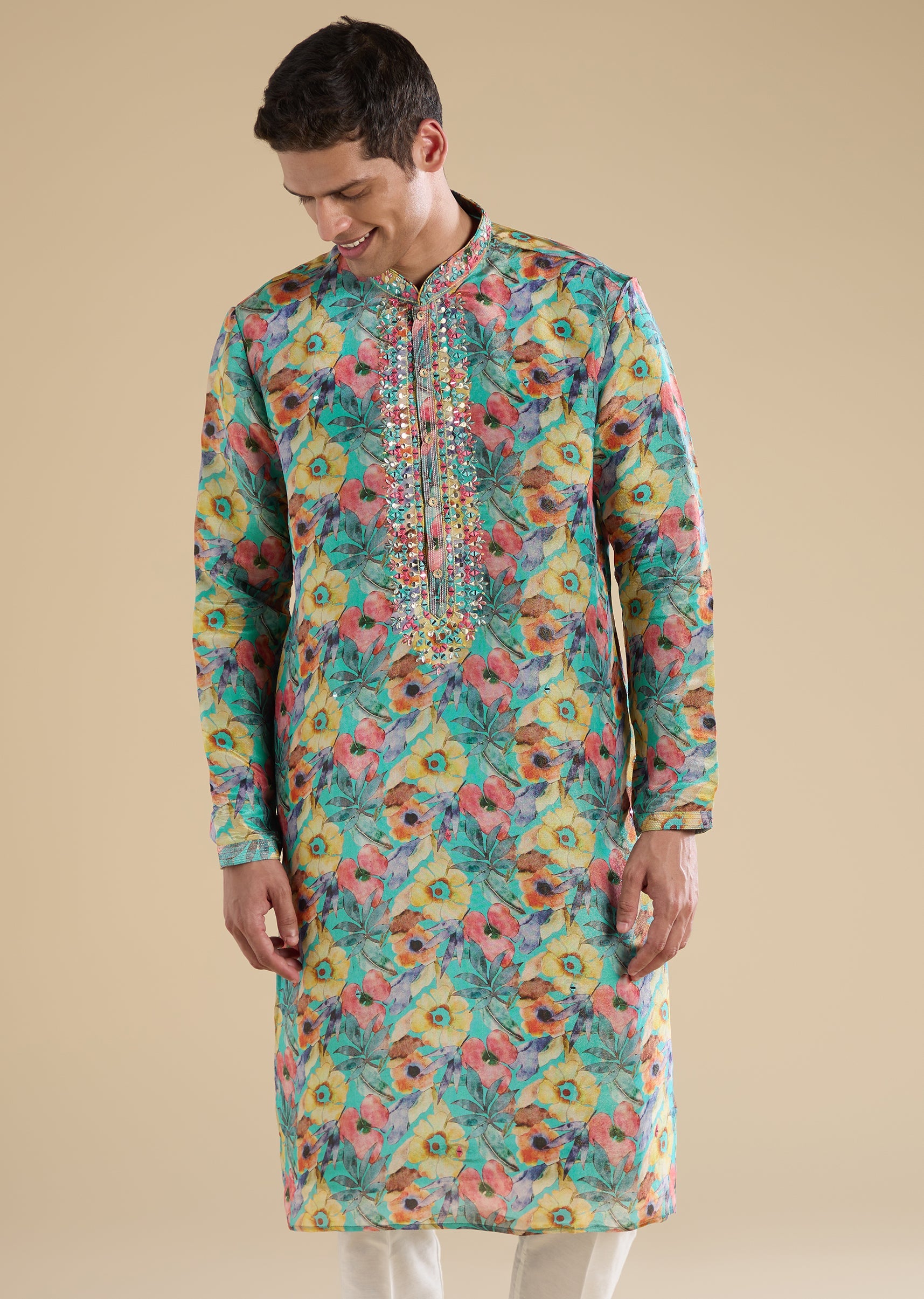 multi-mirror-embellished-kurta-set-sg381073-4 d805e98c-354c-4e3f-8123-22143cb25490