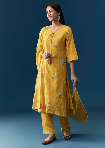 Mustard Yellow Pakistani Style Straight Kurta Set With Dupatta Cotton Thread Work