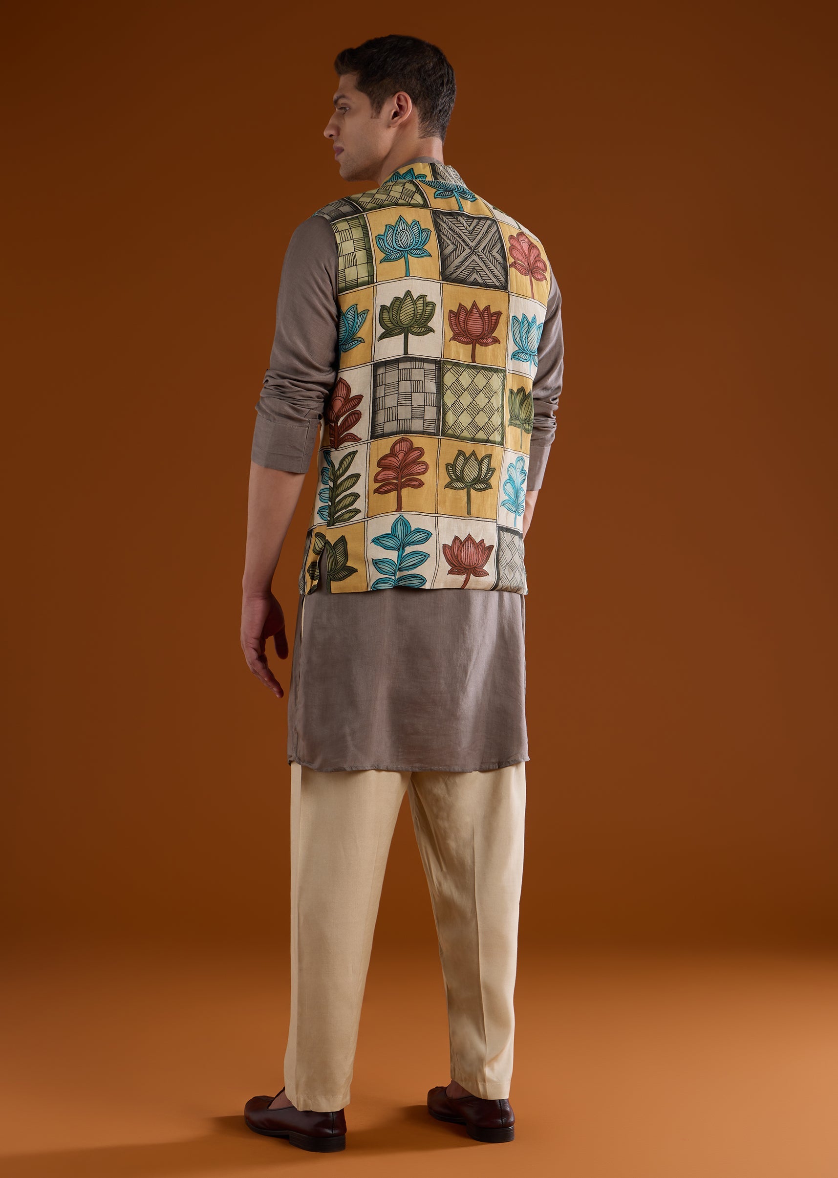 mustard-yellow-silk-mens-kurta-jacket-set-with-hand-painted-kalamkari-sg349661-5 243b2ba0-099a-4db2-9599-c3e582e2e961