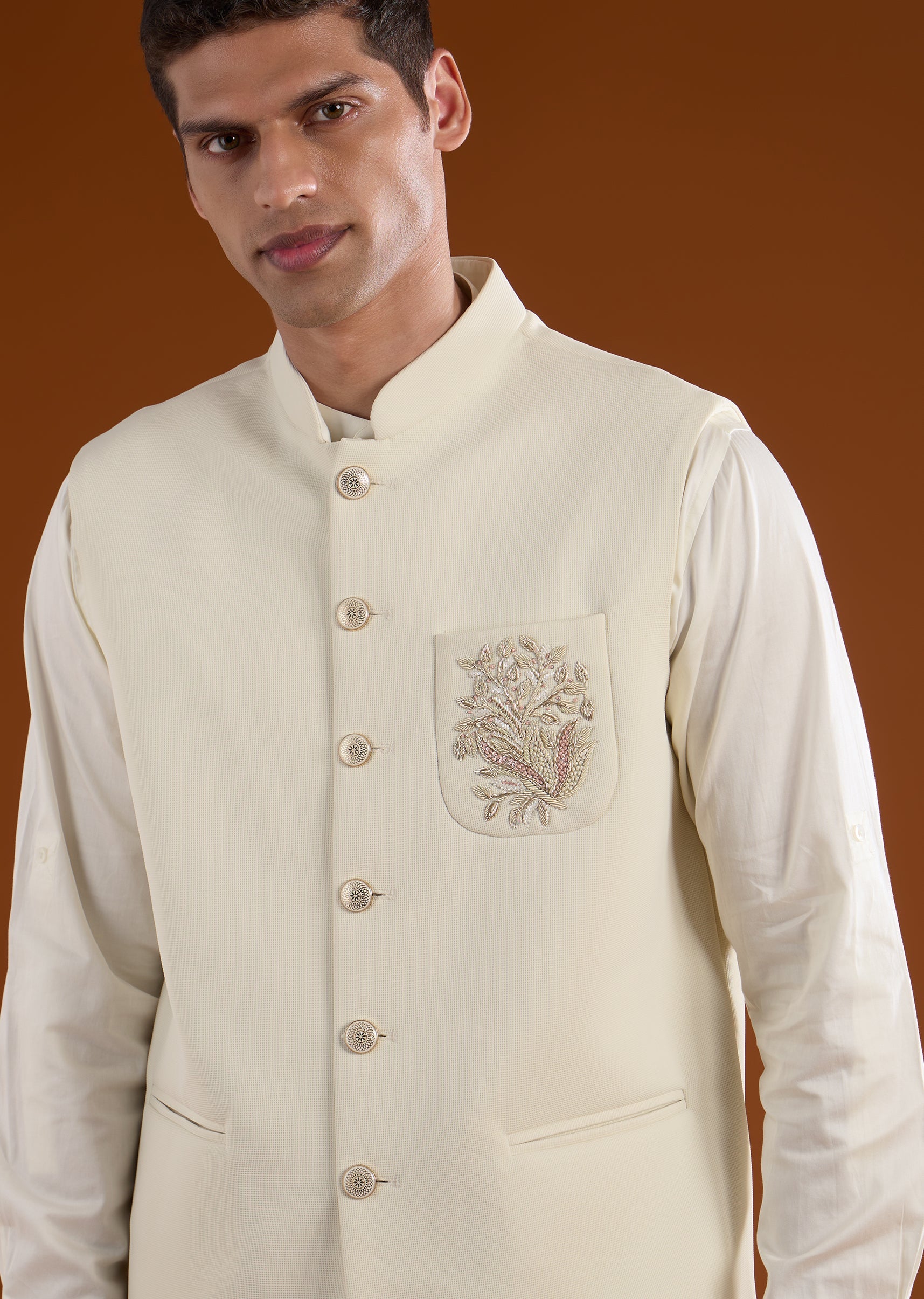 off-white-embroidered-silk-kurta-jacket-set-sg333124-3 2733db8d-5ac1-4871-95e3-d824ea15f9b8