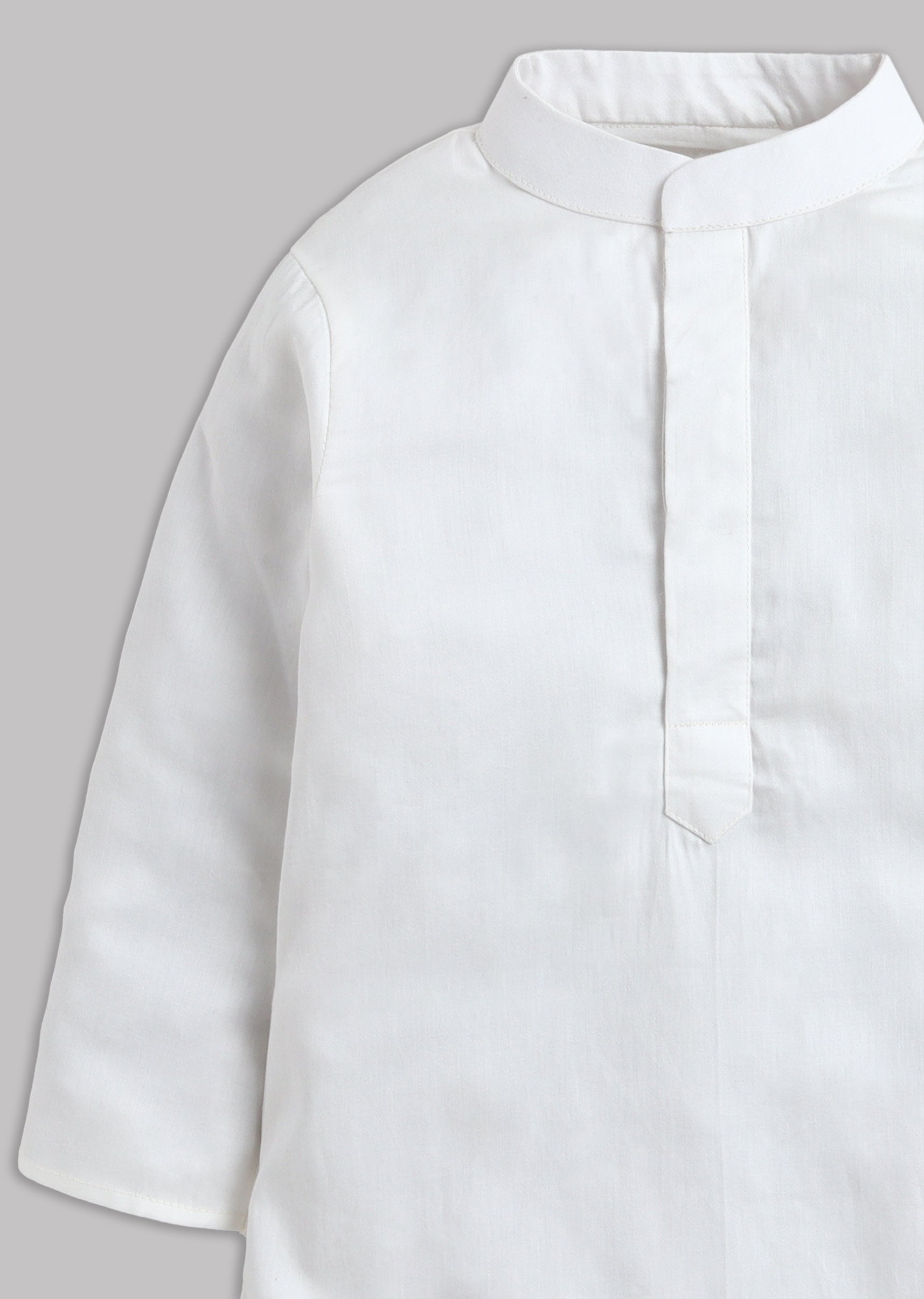 off-white-kurta-pant-set-with-peacock-feather-embroidered-jacket-sg392793-4 6274080d-55be-4192-8f00-3aa5a367d9d8