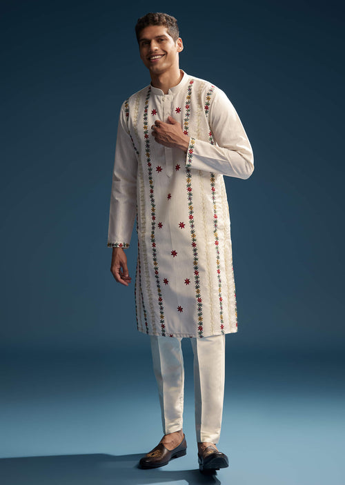 Buy Off White Linen Kurta Set For Men With Resham Aari Work| KALKI