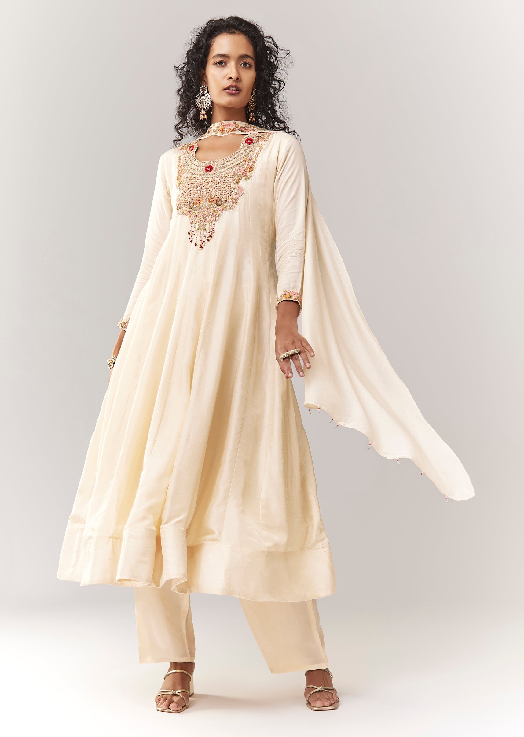 off-white-zardosi-and-thread-work-anarkali-with-choker-style-dupatta-sg382175-1 2306dfc8-57ee-4e1e-933d-47da7f95add2