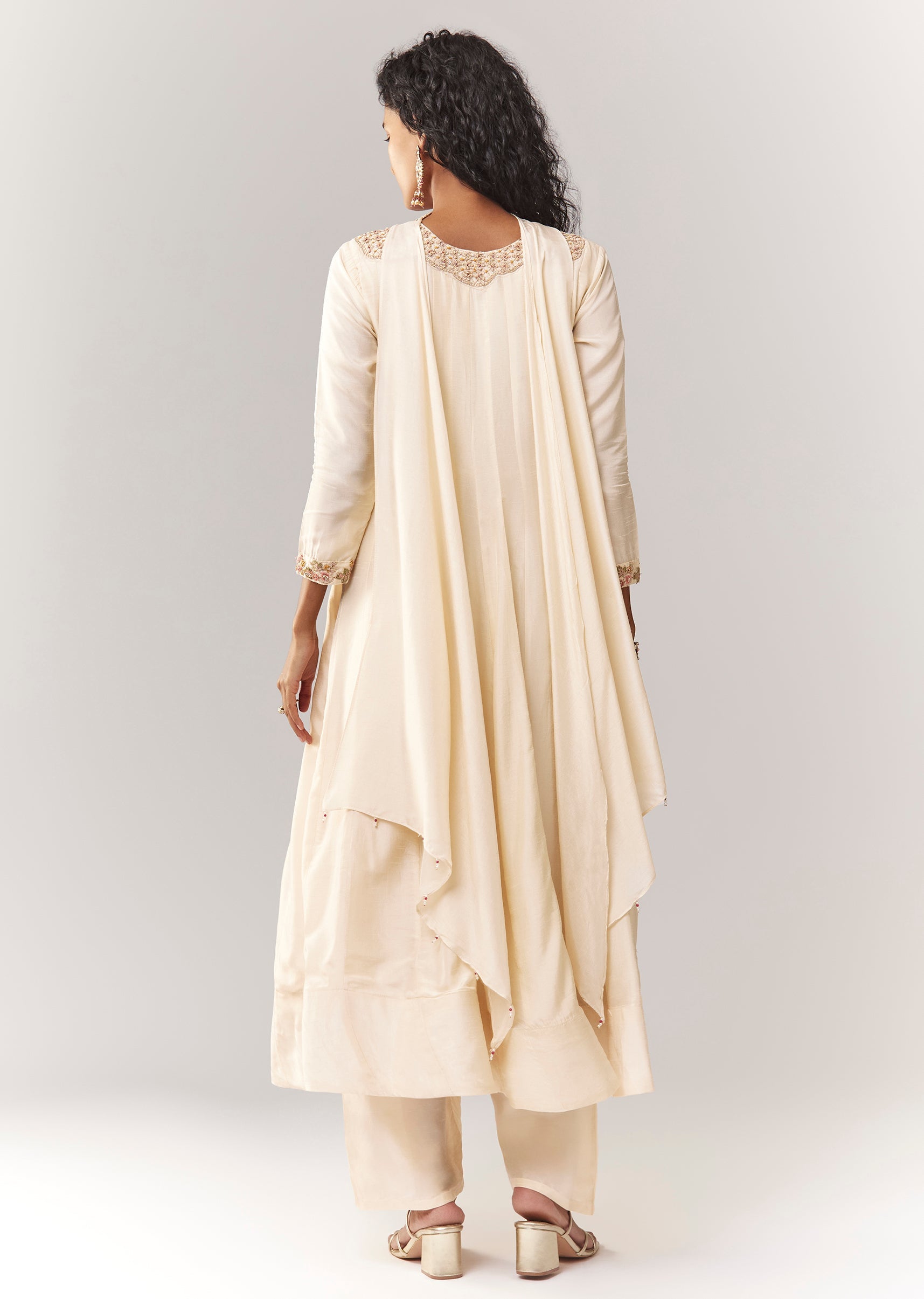 off-white-zardosi-and-thread-work-anarkali-with-choker-style-dupatta-sg382175-5 d020ce6c-e9b1-4cda-ae96-95fba2da375c