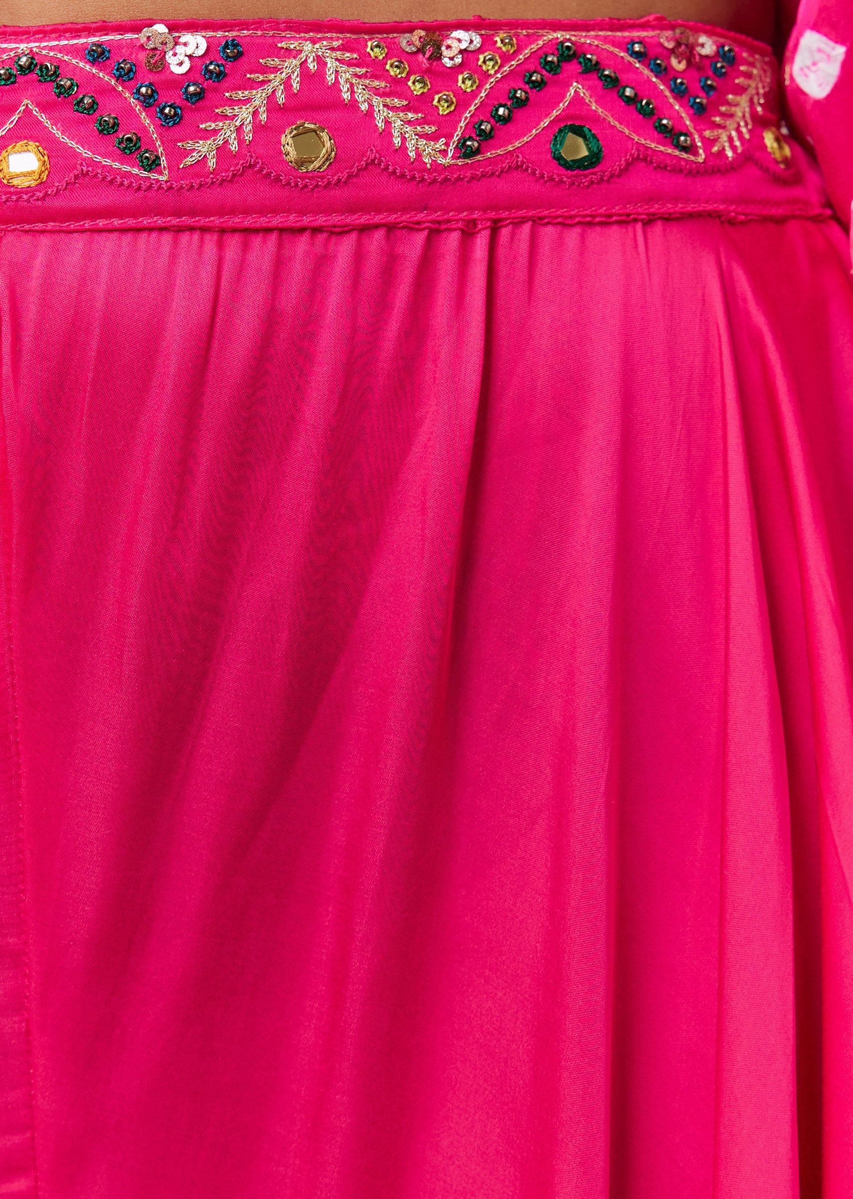 pink-hand-dyed-bandhani-crop-top-and-palazzo-set-sg375022-6 cdc1dbbf-9519-47bd-b025-2e2e940e08c9