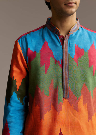 poppy-multicolour-silk-kurta-set-for-men-with-vibrant-zigzag-print-sg321244-2