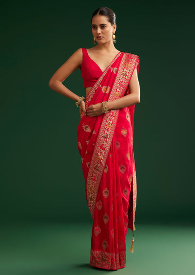 red-dola-silk-saree-with-zari-detailing-sg292687-1