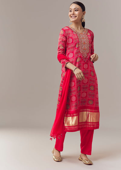 Red Kurta Set With Festive Bandhani Prints And Dupatta