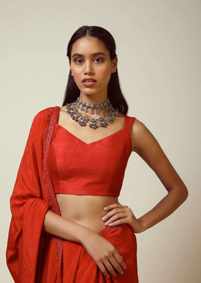 red-sleeveless-blouse-in-raw-silk-with-v-cut-neckline-and-side-zip-closure-online-kalki-fashion-m001dd517y-sg7972 2