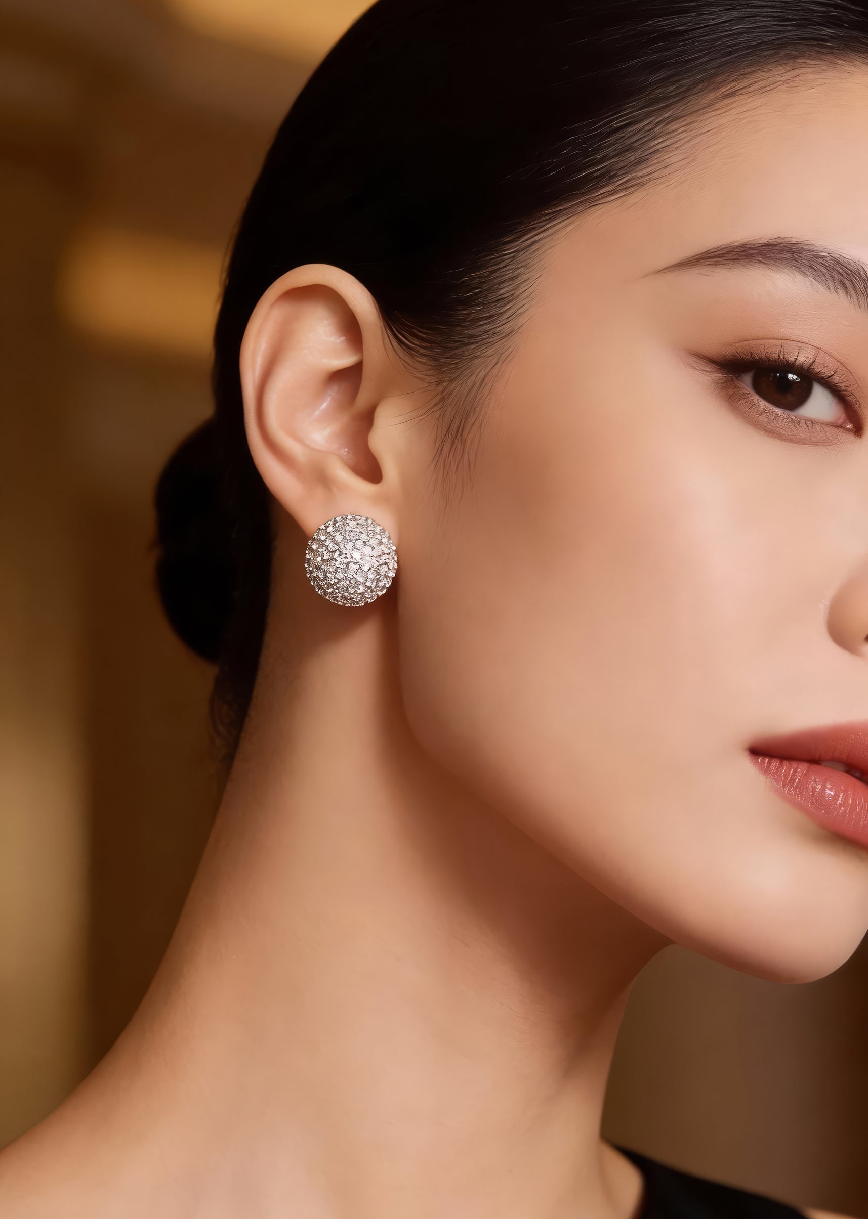 silver-finish-stud-earrings-with-white-simulated-stones-sg379244-5 93df73e3-5e9d-4cce-95cb-d2f5968e80e3