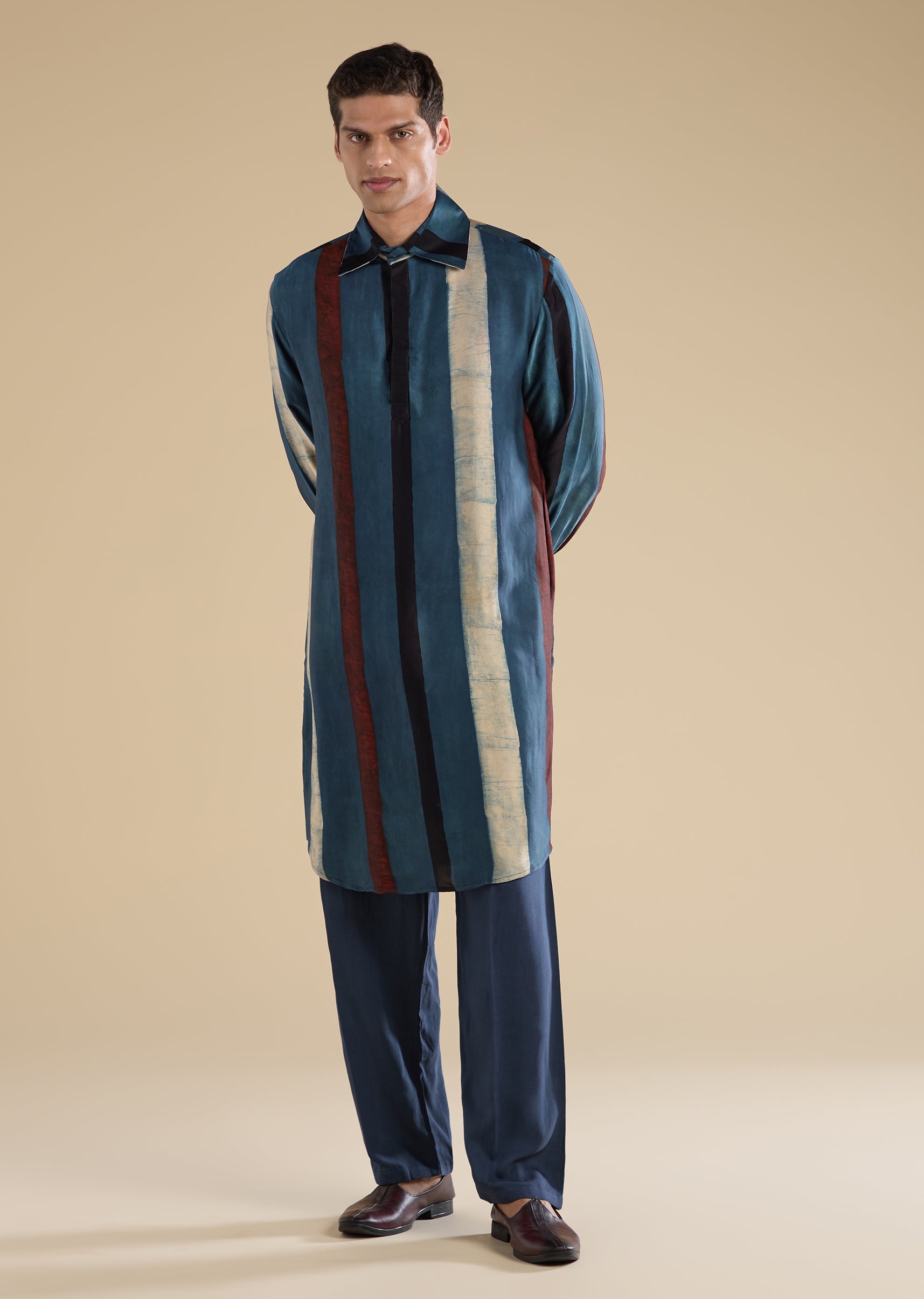 stripe-indigo-ajrakh-printed-kurta-set-sg349421-3 d18668cb-e334-48e6-9f7e-aee11633dec2