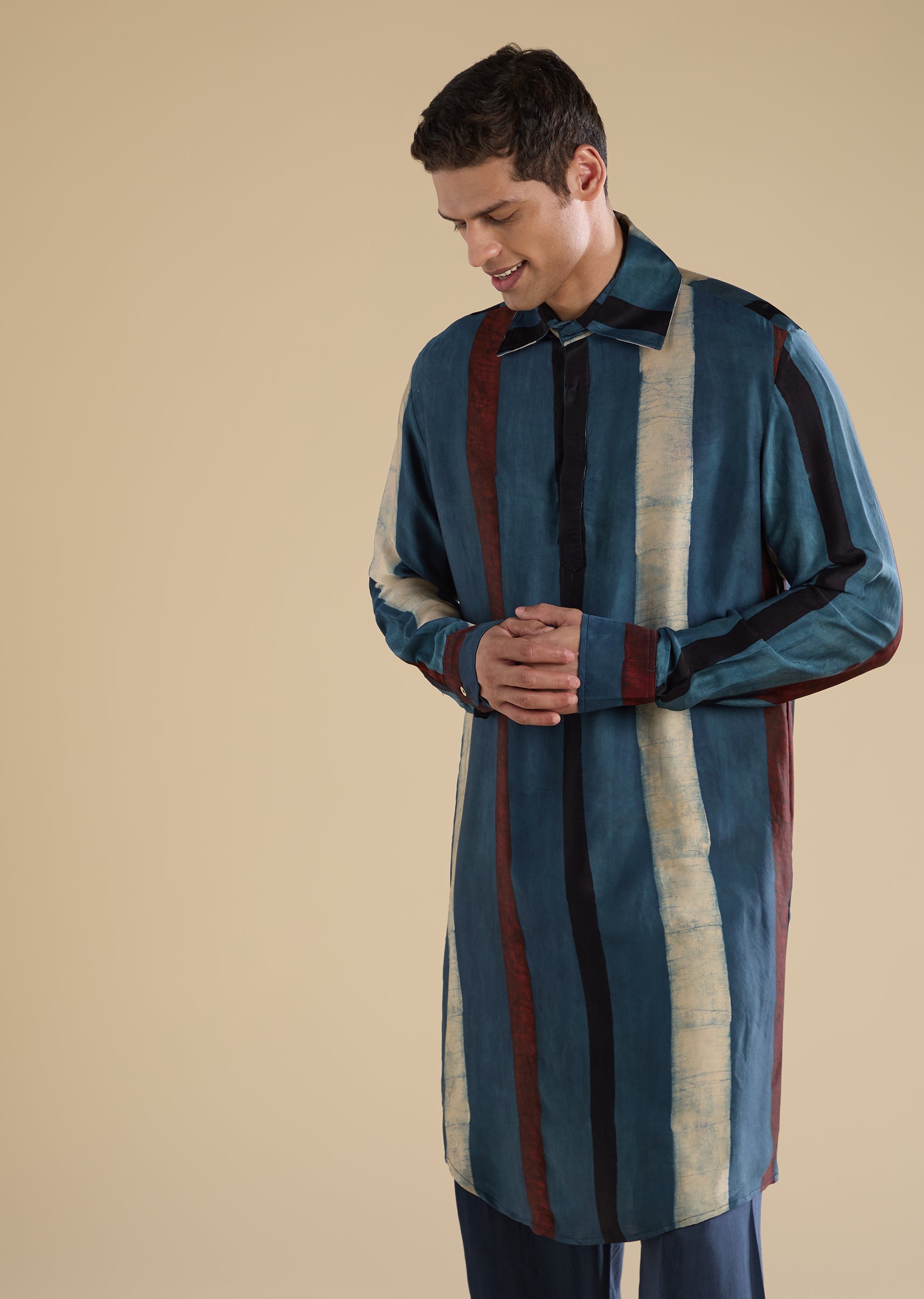 stripe-indigo-ajrakh-printed-kurta-set-sg349421-4 020f6c9e-6e1e-43e5-a631-378db2e3a703