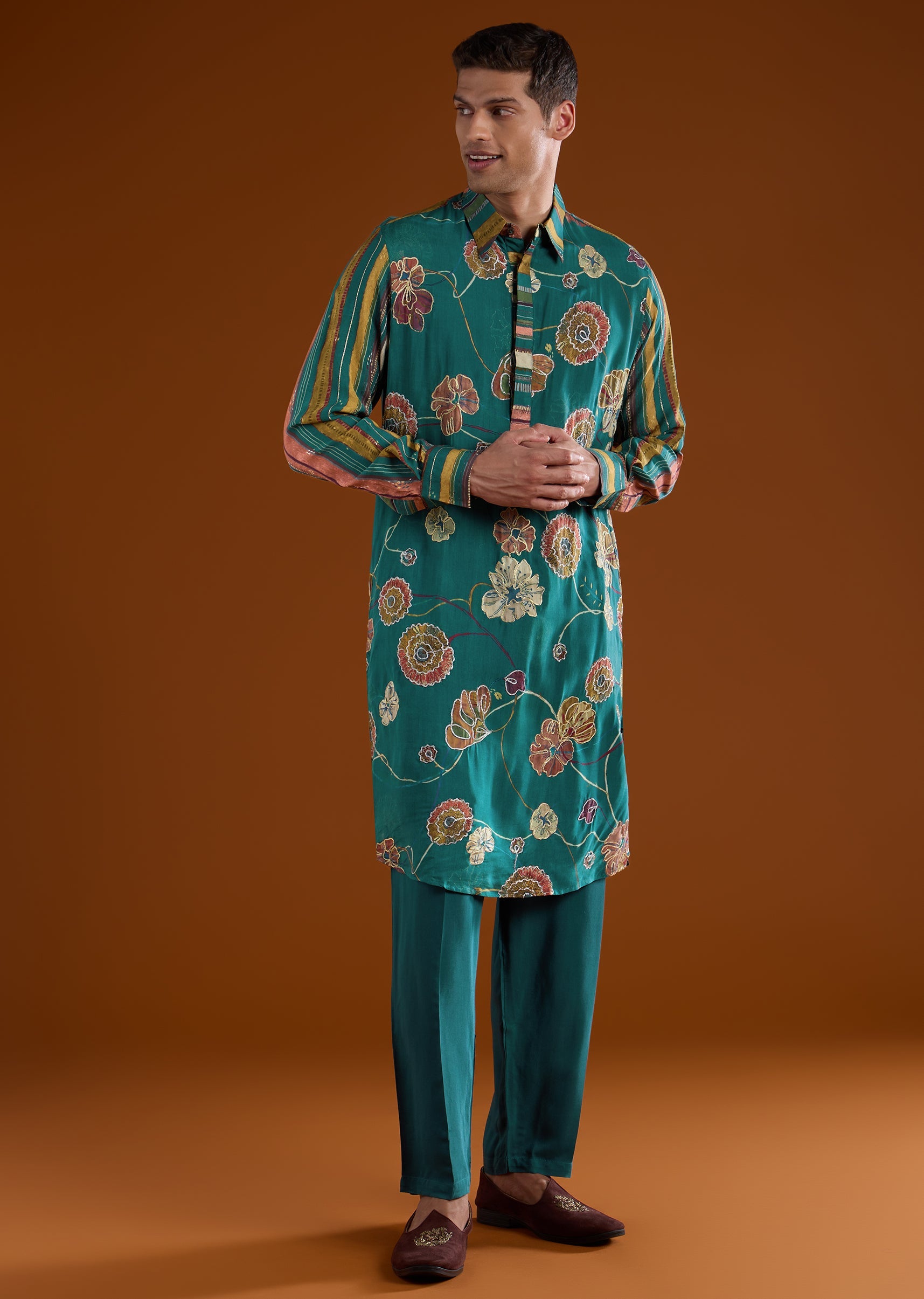teal-muslin-mens-kurta-set-with-printed-kalamkari-sg349701-1 25e2b141-a45e-4a91-863b-2fb3fa7106cc