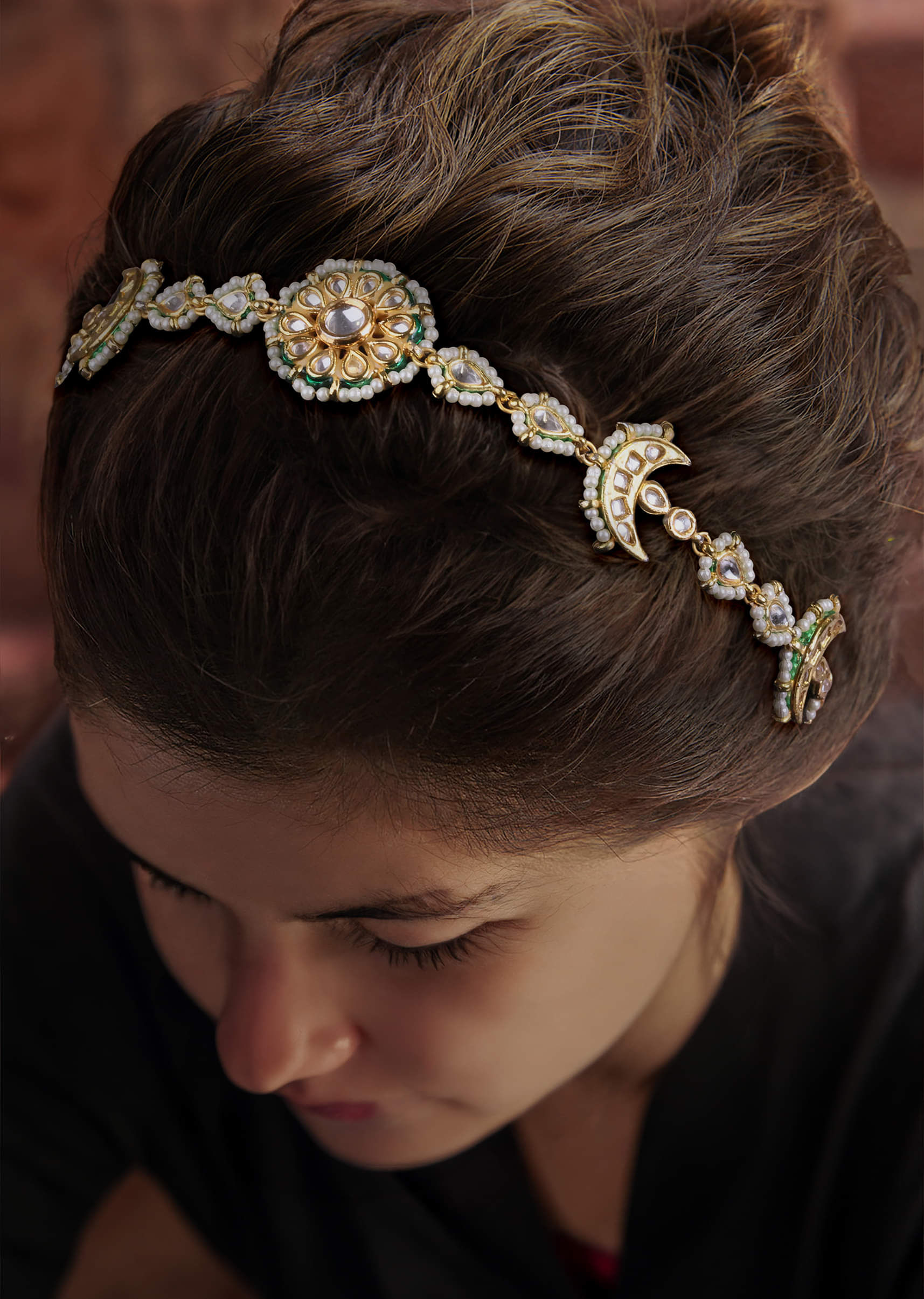 Buy White Kundan Floral Motif Mathapatti | KALKI Fashion India