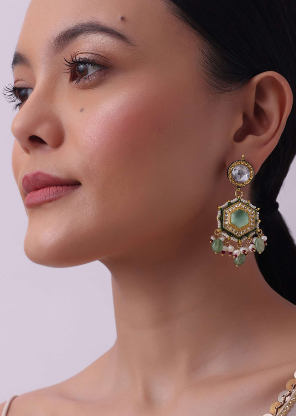 White Layered Kundan Necklace And Earring Set With Carved Motif