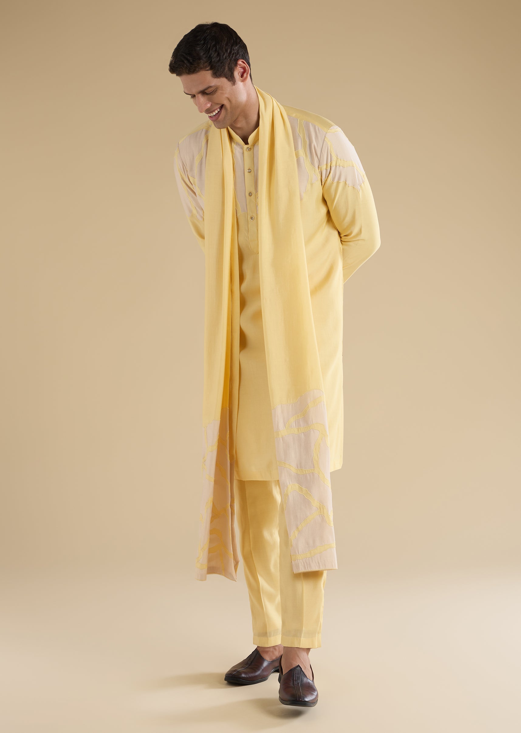 yellow-applique-kurta-set-with-dupatta-sg369068-3 af0ba1da-d1d0-41da-9cc1-9926a851ff45