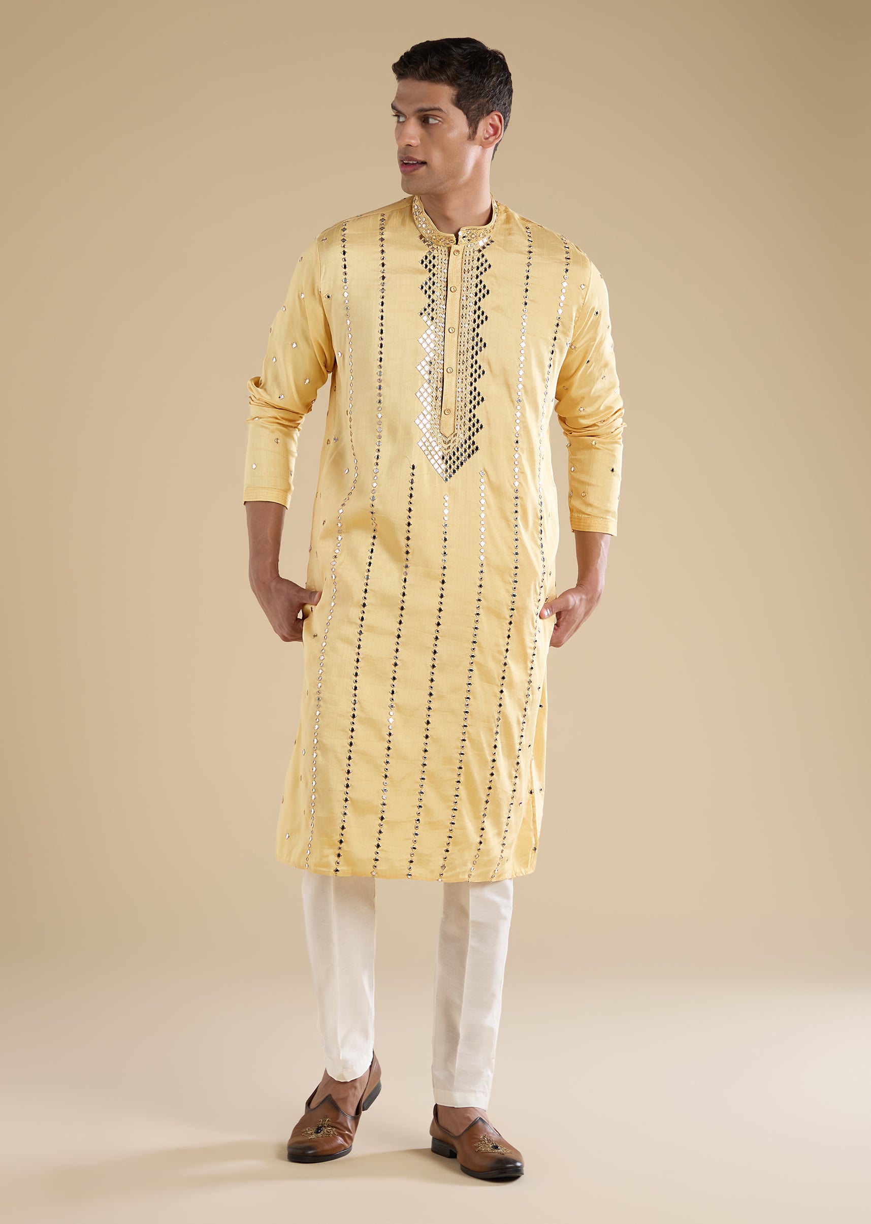 yellow-embroidered-kurta-set-sg377060-3 f407404e-d3d0-4b89-9053-c7a4a3e617a9
