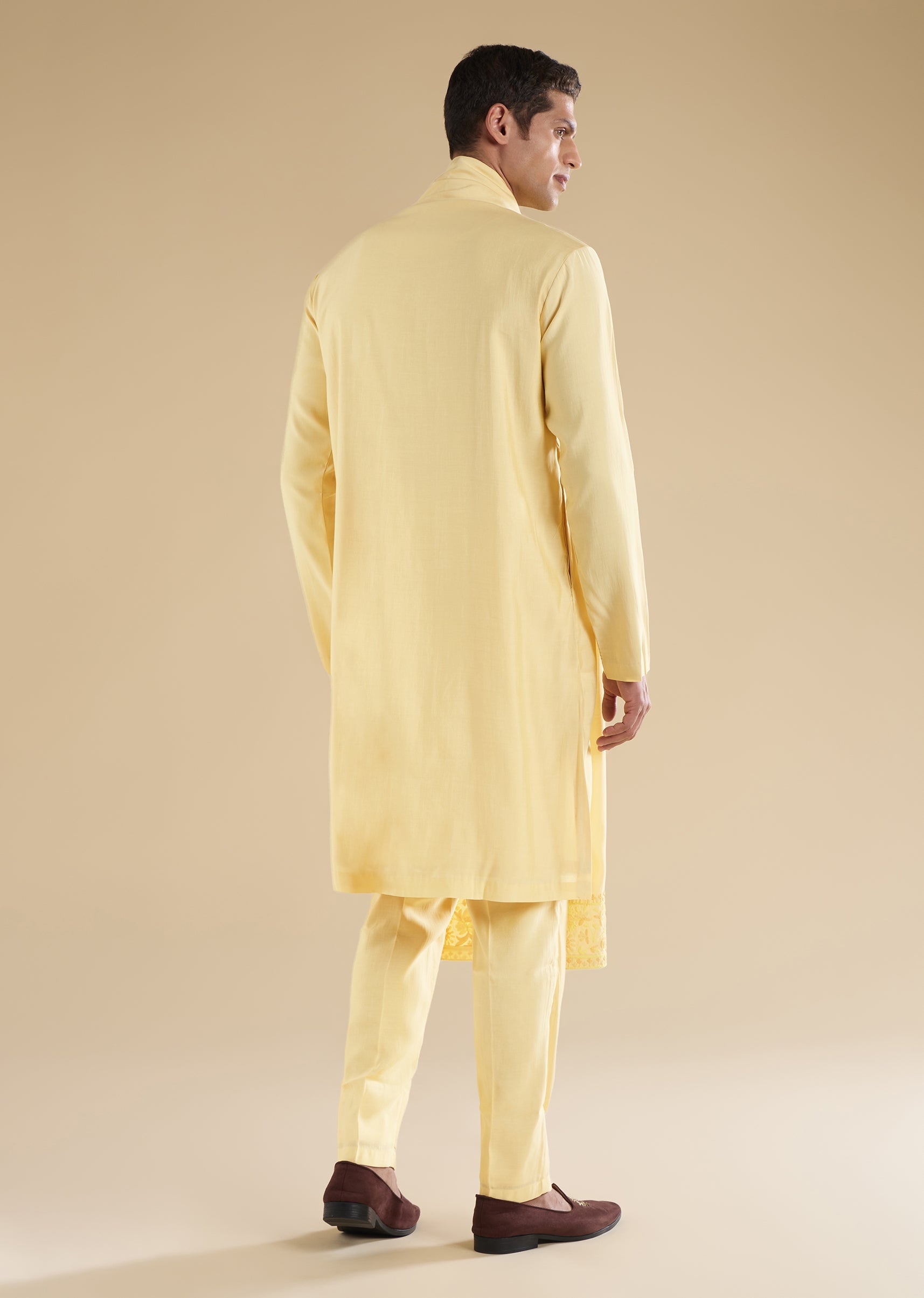 yellow-embroidered-kurta-set-with-dupatta-sg369464-5 61b31cd2-84e6-44d9-81d2-521ac8b578c4