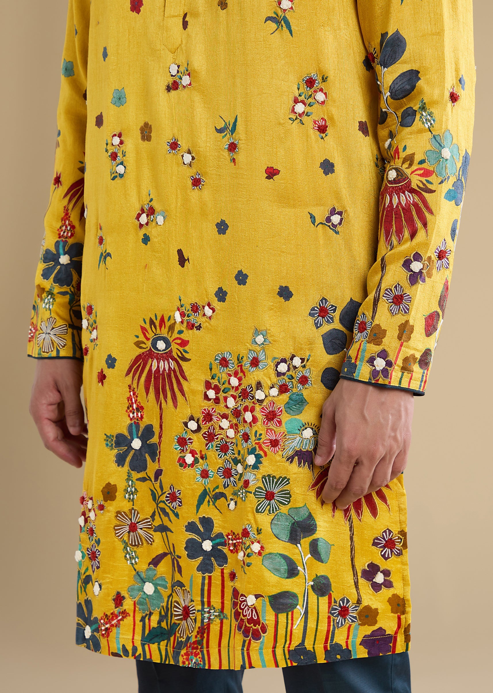 yellow-embroidered-kurta-set-with-pants-sg335500-2 072655ed-7854-4eb7-915b-22d82e72b316