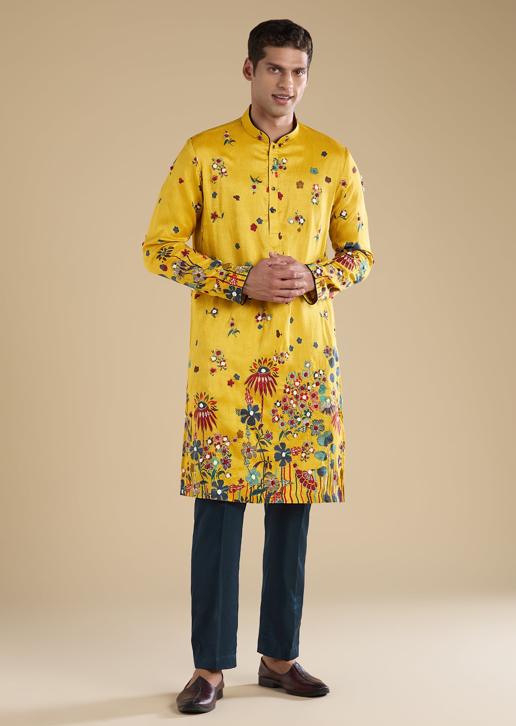 yellow-embroidered-kurta-set-with-pants-sg335500-3 0f3ad16b-4899-4862-bdf6-06516188c209
