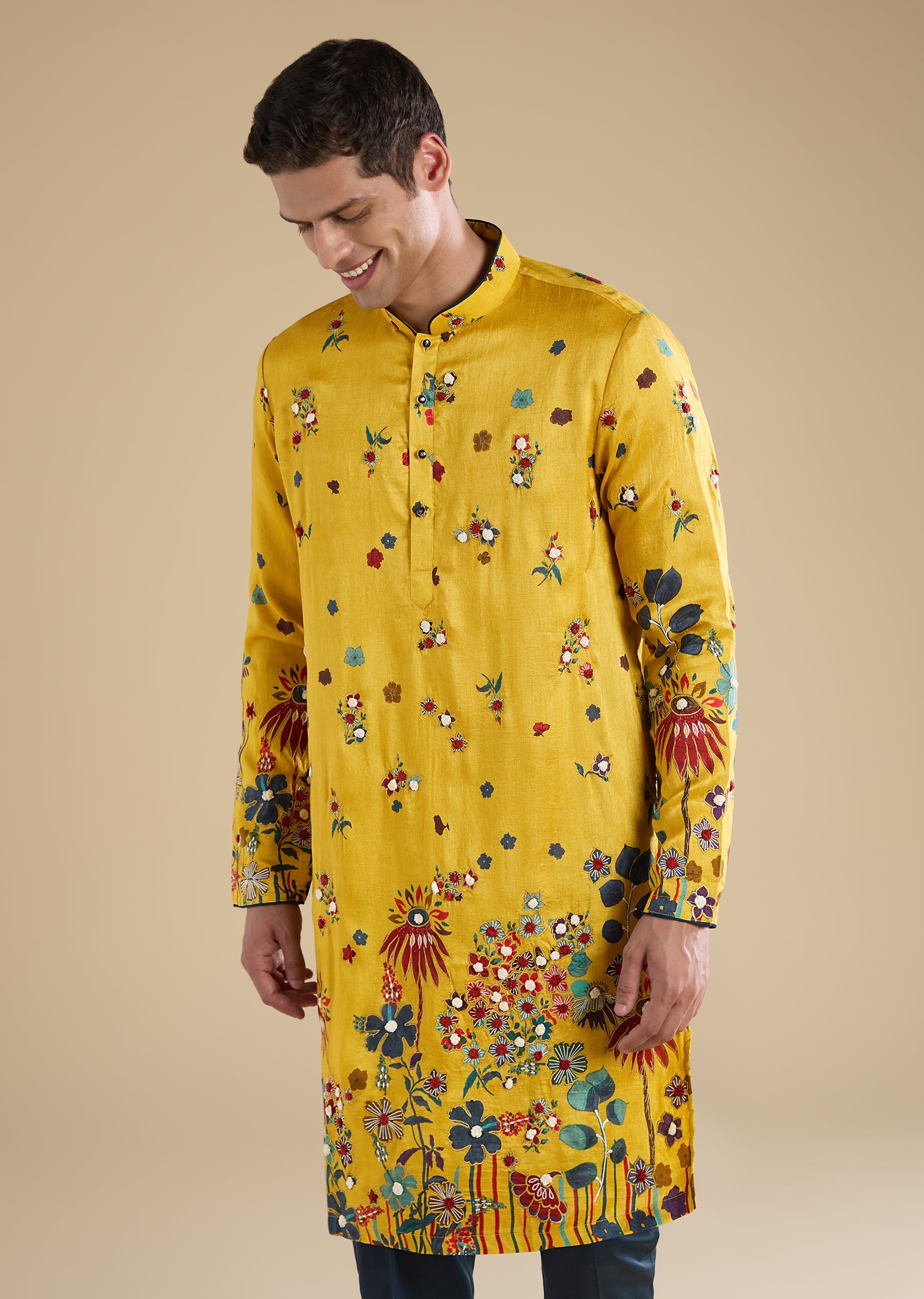yellow-embroidered-kurta-set-with-pants-sg335500-4 535f7473-1e52-48e3-9656-718faf1ce9ce