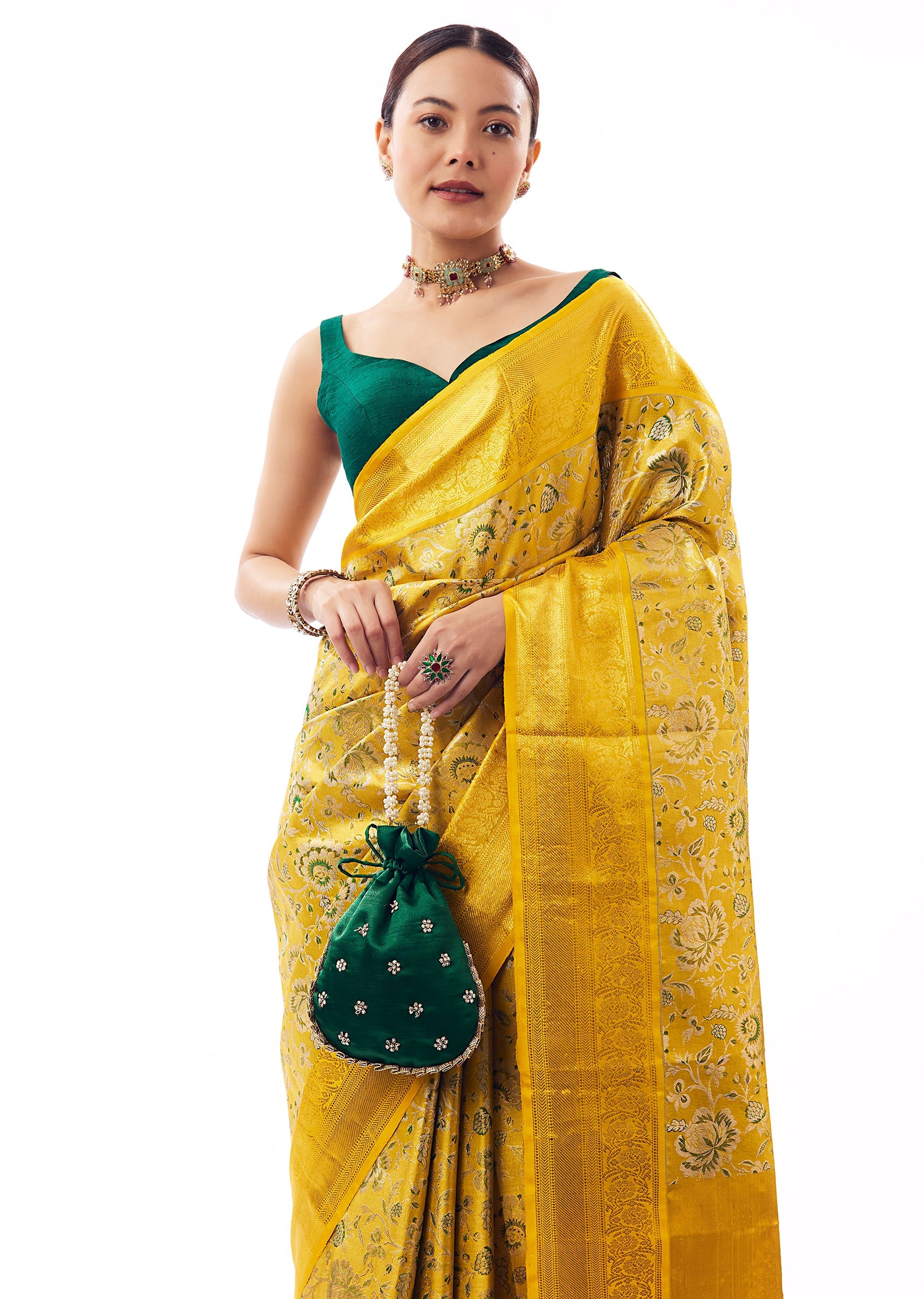 yellow-gold-south-silk-woven-saree-with-floral-weave-sg255342-5 232e8c99-d549-41b1-a4c8-0b8d6c1a6b16