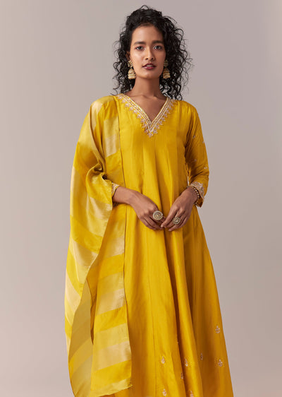 yellow-gotta-zardosi-anarkali-set-with-dupatta-sg387366-4 3efed22b-7249-4534-8035-99547d70e704
