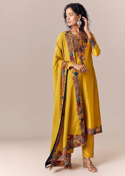 Yellow Printed Kurta Pant Set With Dupatta