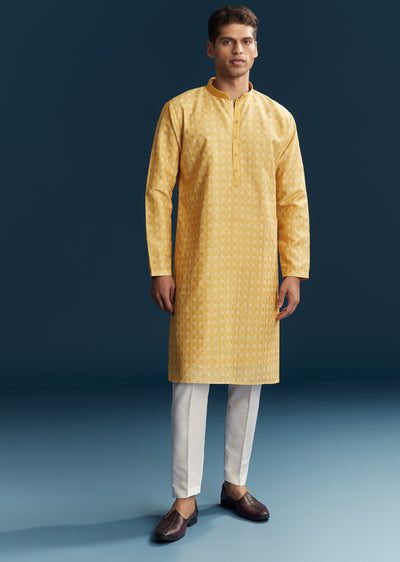 yellow-silk-kurta-set-with-minimal-thread-detail-sg345548-1 d2e7cd2e-e223-4209-acac-31f89fb24796